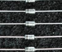 BZX79C12RL