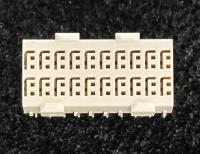 973046