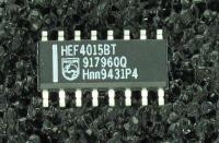 HEF4015BT