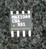 MAX1044CSA-T
