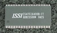 IS42S16400B-7T