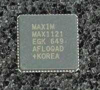 MAX1121EGK+D