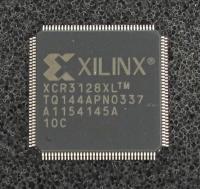 XCR3128XL-10TQ144C
