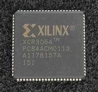 XCR3064-15PC84I